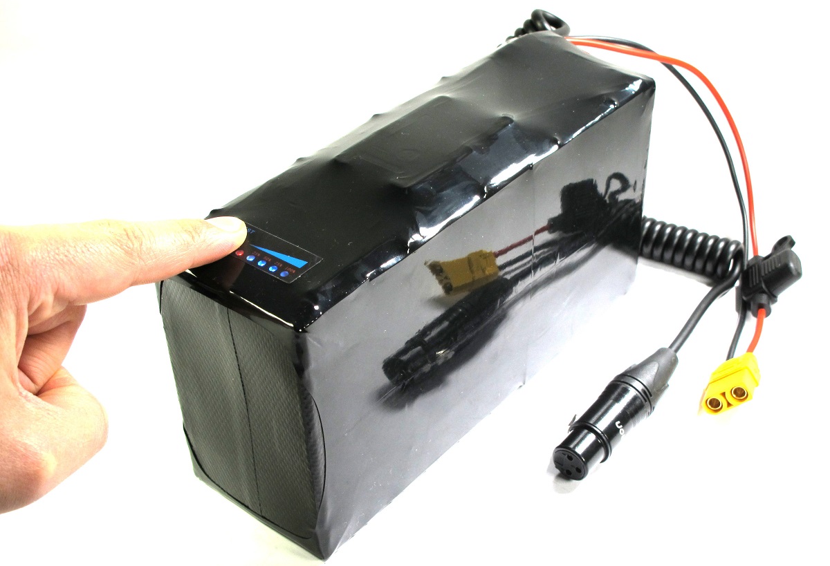 Softpack-Akku 24V 30Ah BMS 20A XLR-3 mit M50T (750Wh)