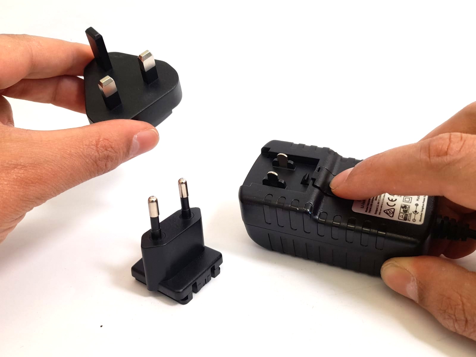 1A Ladegerät 3S für Li-Ion-Akkus 10,8V-11,1V Wall International