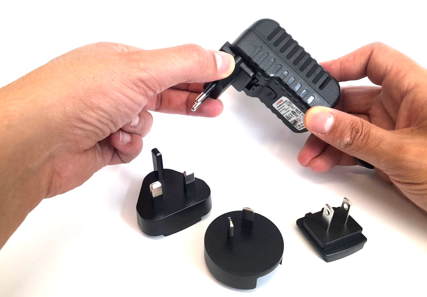 2A Steck Ladegerät 2S für Li-Ion / Li-Po Akkus 7,2V-7,4V Rundstecker (EU, UK, US, AUS)